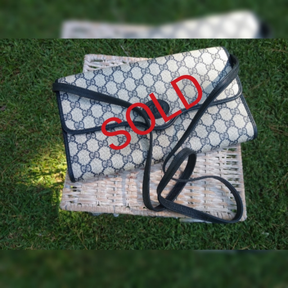 **SOLD**Gucci VINTAGE crossbody